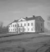 Hjälmarsnäs herrgård, exteriör.
14 april 1952.