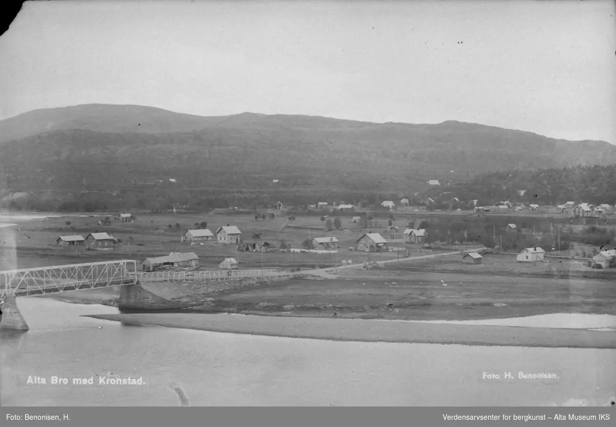 Oversiktsbilde over Kronstad og Alta Bro. Bildet er fra før 1940.