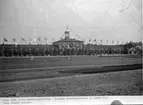 Foto 1900 fr. bangården. Falköping -Rantens järnvägstation är prydd till kung Oscars ankomst.