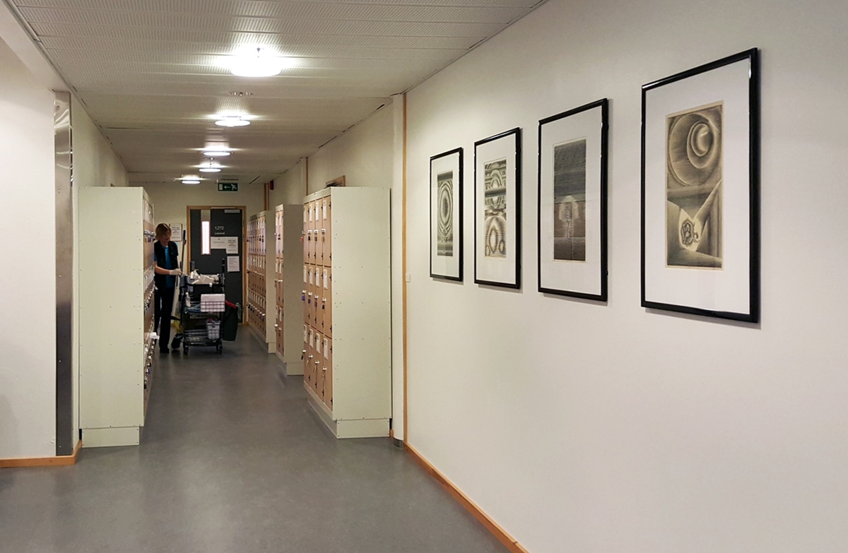Iver Jåks regnes av mange som den ledende samiske kunstneren i vår tid. På en personlig og nyskapende måte arbeidet han i spennet mellom internasjonal samtidskunst og samisk håndverks- og kunsttradisjon. Jåks' virksomhet som kunstner var svært omfattende og mangfoldig. I løpet av karrieren virket han blant annet som samisk kunsthåndverker, illustratør, tegner, grafiker, maler og skulptør. Teorifagbyggets Jåks-samling gir et bredt bilde av kunstnerskapet. 

I perioden 1994 - 99 var Jåks knyttet til Universitetet som artist in residence.