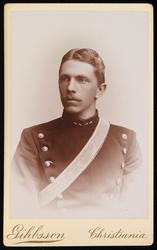 Portrett av ukjent mann i uniform, muligens Aage Castberg St