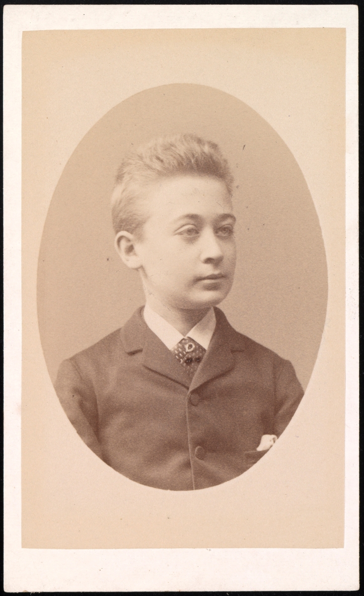 Portrett av Johan Wetlesen.