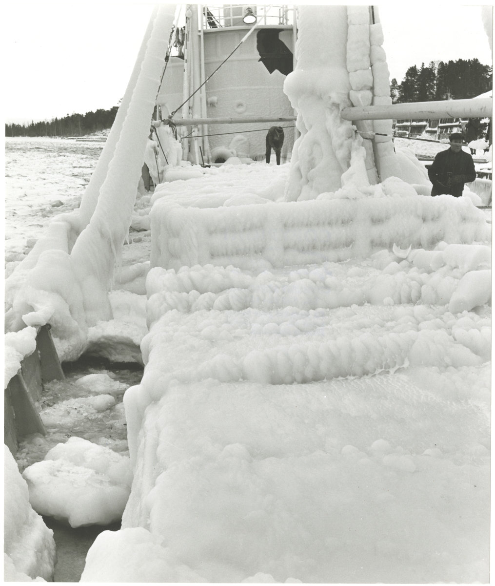 DUX II. Kamp mot nedisning januari 1963.