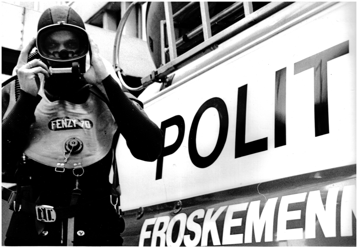 Bilder fra froskemannsgruppen. Et bilde fra Ingrid Kristine saken.