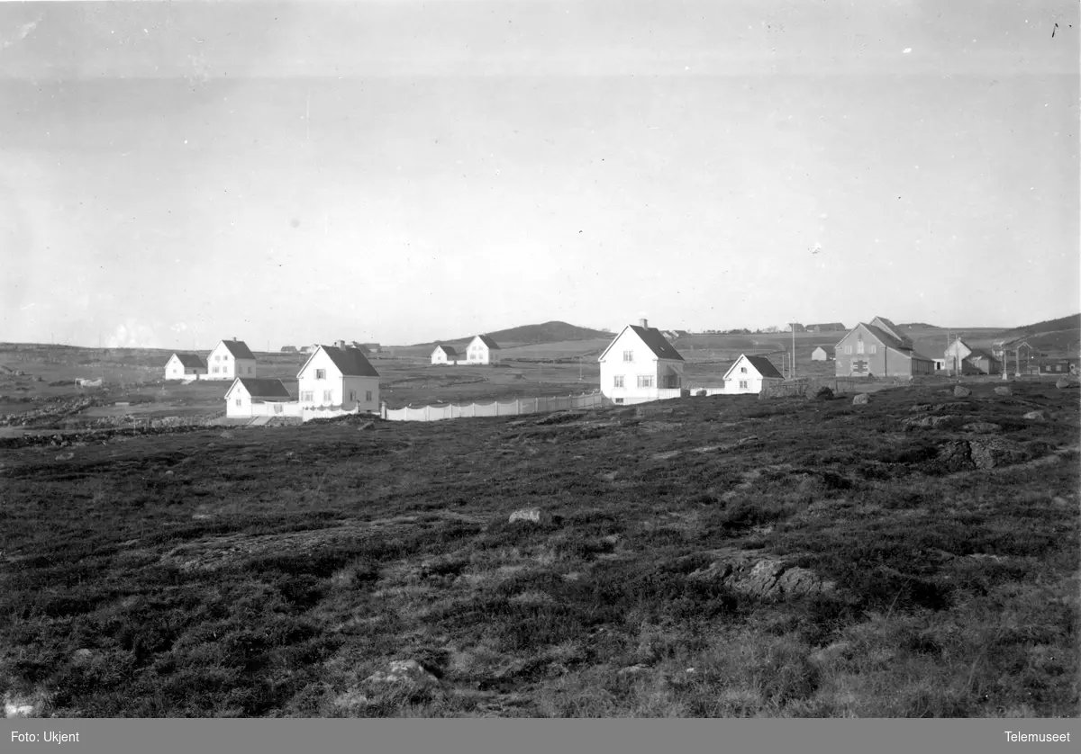 Ullandhaug senderstasjon. Bygninger. 