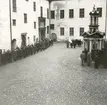 Procession på inre borggården på Kalmar slott. .