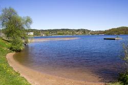 År 1932 invigdes Stensjöbadet - en hel badanläggning vid Ste