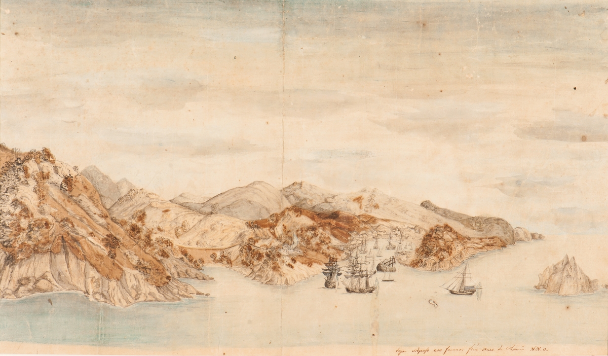 Gustavia på Barthelemy. Målad i slutet av 1700-talet att dömma av fartygen. Del av tropisk bergig ö med stad i djup vik. Fästning på udde och ett större antal fartyg med svenska flaggor. Bruna och blågrå toner.
