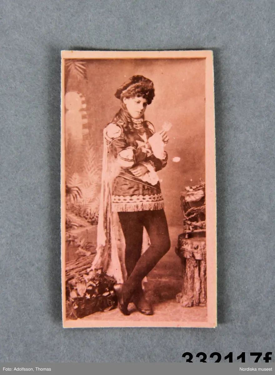 Skådespelerskor bland annat ur Actors and Actresses series, Duke Sons & Co.