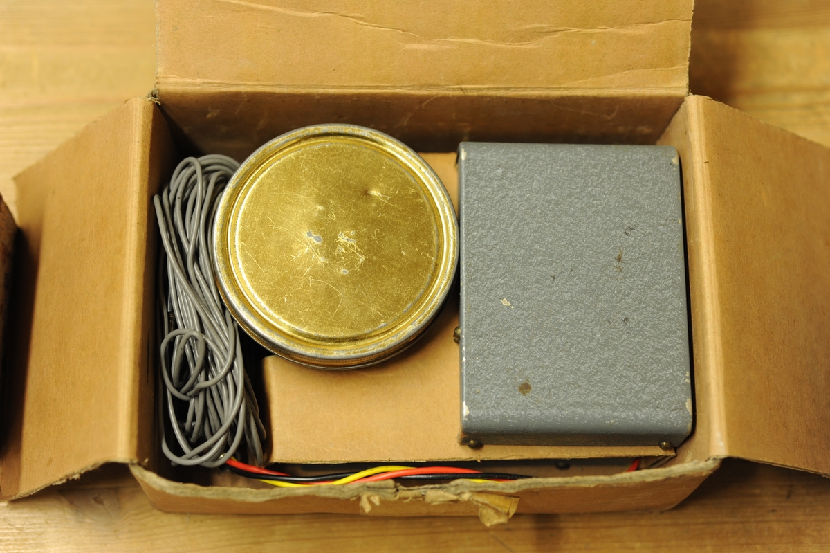 Komplett RCD Reciver 31/1, eller "Sweetheart" på folkemunne, ble levert i pappeske, merket med:
"NOT TO BE FLOWN ABOVE 15 000 FEET UNLESS HERMETICALLY SEALED. 
Innholdet var: 
Batteriboks med anodebatteri og glødespenningsbatteri, 3 rørs radiomottaker , ørepropper i  rund metallboks samt antenne og jordledning. Batteriboks og Radiomottaker er av metall og lakkert grå og er koblet sammen med tre ledninger, med fargene sort, gul og rød.