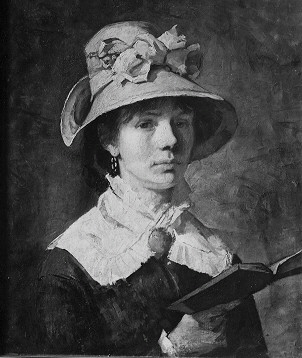 Amanda Sidvall var en av de första 18 eleverna på ”Fruntimmersafdelningen” när Konstakademien 1864 formellt öppnade sina dörrar för kvinnor. 1874 reste hon till Paris för att fortsätta sina studier på Académie Julian. Sidvall fick fina recensioner under sin livstid och blev en etablerad konstnär. På Salongen i Paris 1877 såldes två av hennes målningar till franska staten. Detta självporträtt i hatt med blå sidenrosett utförde hon under studietiden vid akademien i Stockholm.