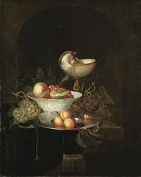 Stilleben med frukter och nautiluspokal