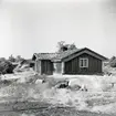 En liten enkelstuga på Östra Eknö.