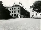 T.v. Kv Köpmannen, t.h. Kv Riksbanken, Södra Långgatan. Västra Vallgatan.
Eoska huset under uppbyggnad 1904? Huset färdigt 1905. Arkitekt: G.W. Wickman.