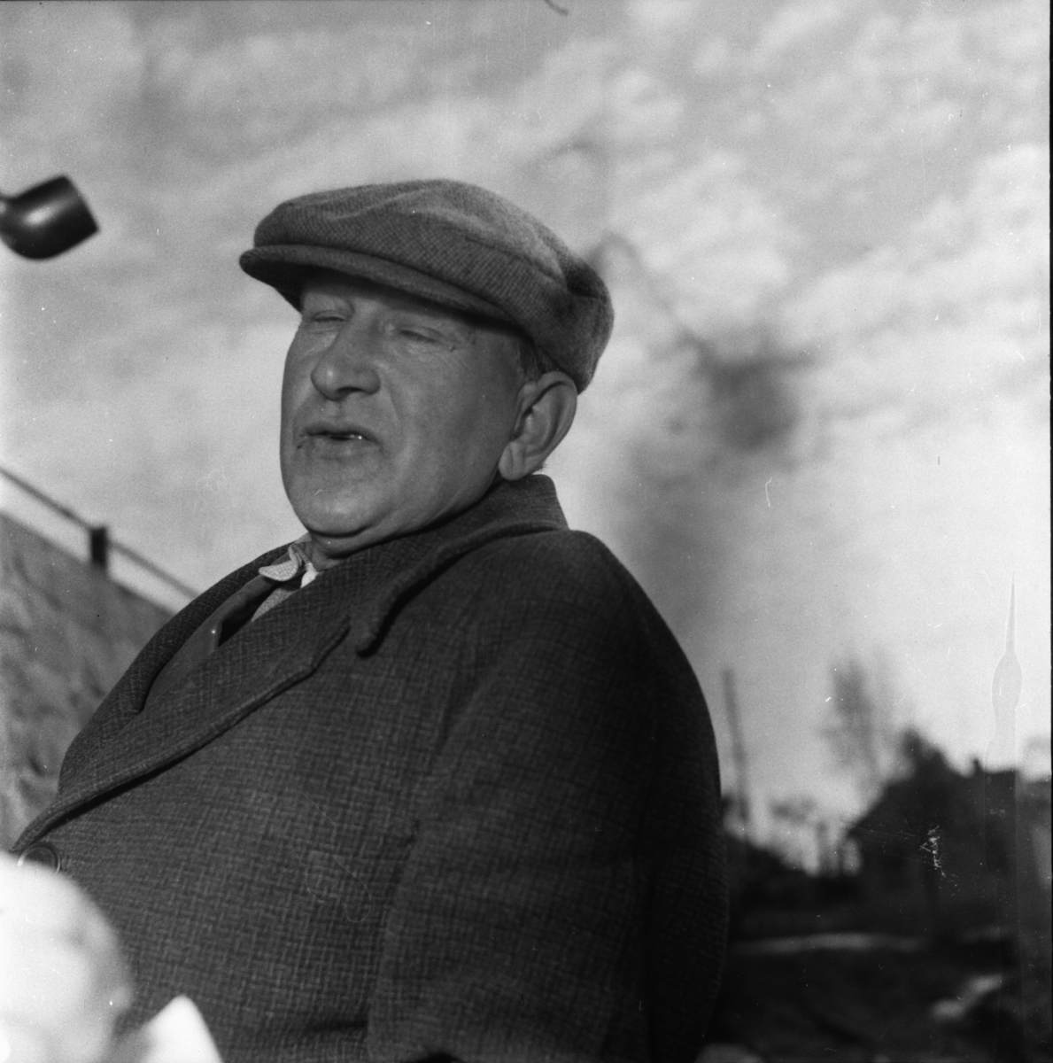 Vardens arkiv. "Bjarne, fergemann" 08.04.1954