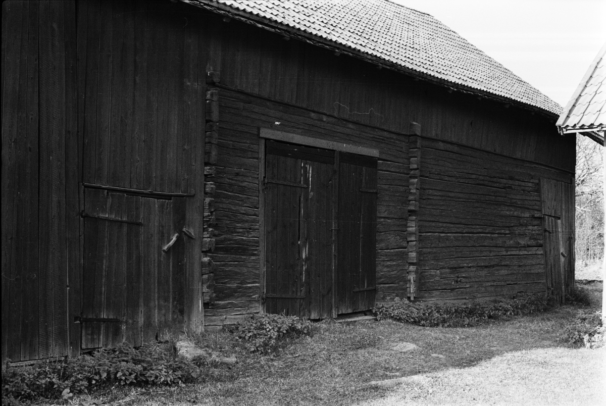 Lada och loge, Bräcksta 2:8, Tensta socken, Uppland 1978