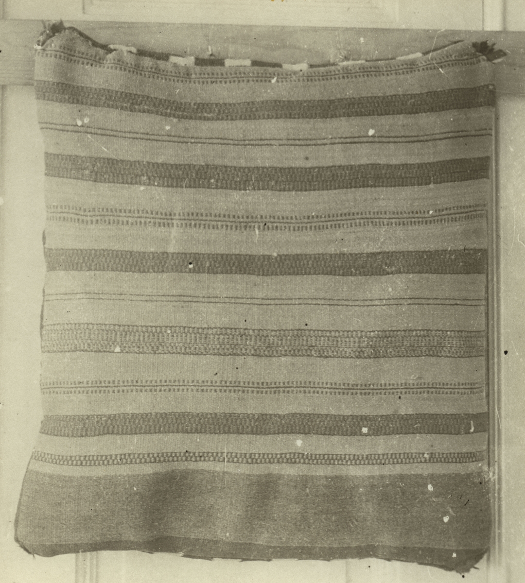 Dyna, dialektalt; jynne, i rölakan.