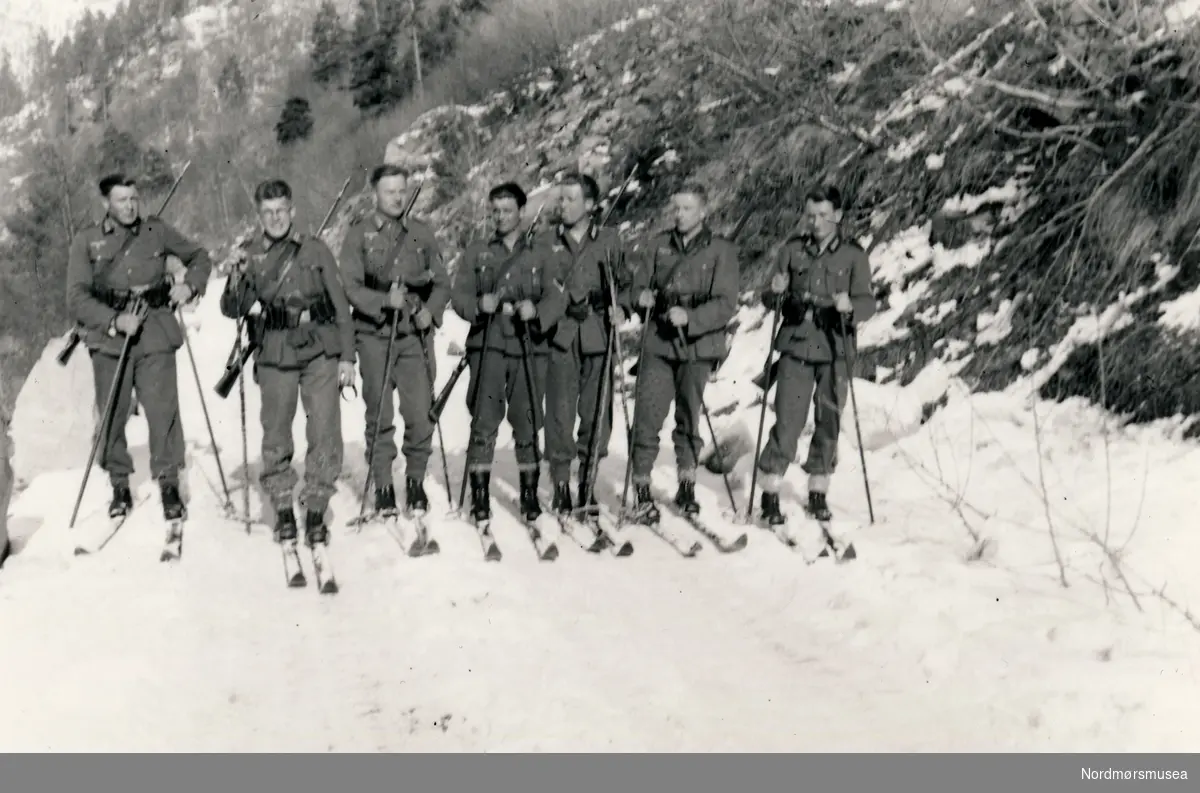 Soldater på skitur.