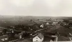 Bebyggelsen kring kyrkan i Algutsrum vid sekelskiftet 1900.