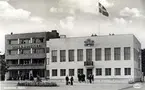 Stora hotellet i nybro,  samt stadshuset till höger på 1930-talet.