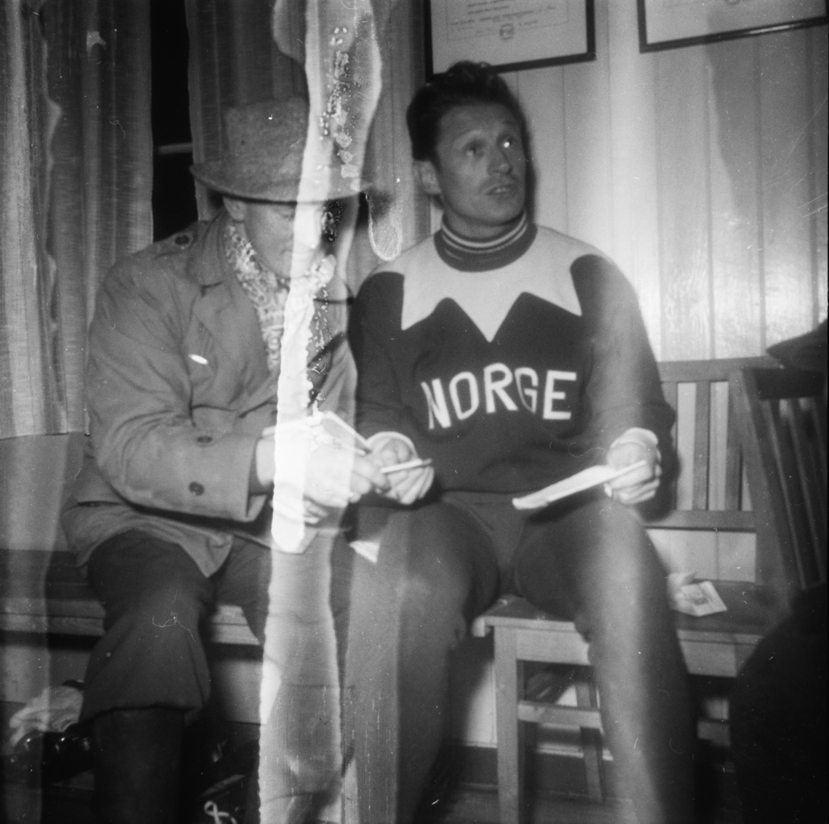 Vardens arkiv. "Skøyteløp på Herkules"  25.02.1954