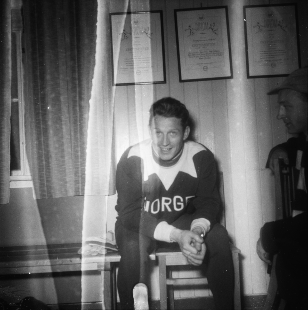 Vardens arkiv. "Skøyteløp på Herkules"  25.02.1954