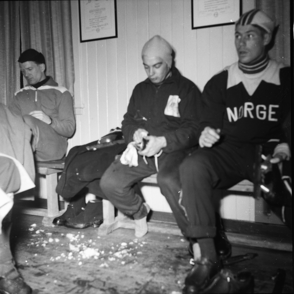 Vardens arkiv. "Skøyteløp på Herkules"  25.02.1954