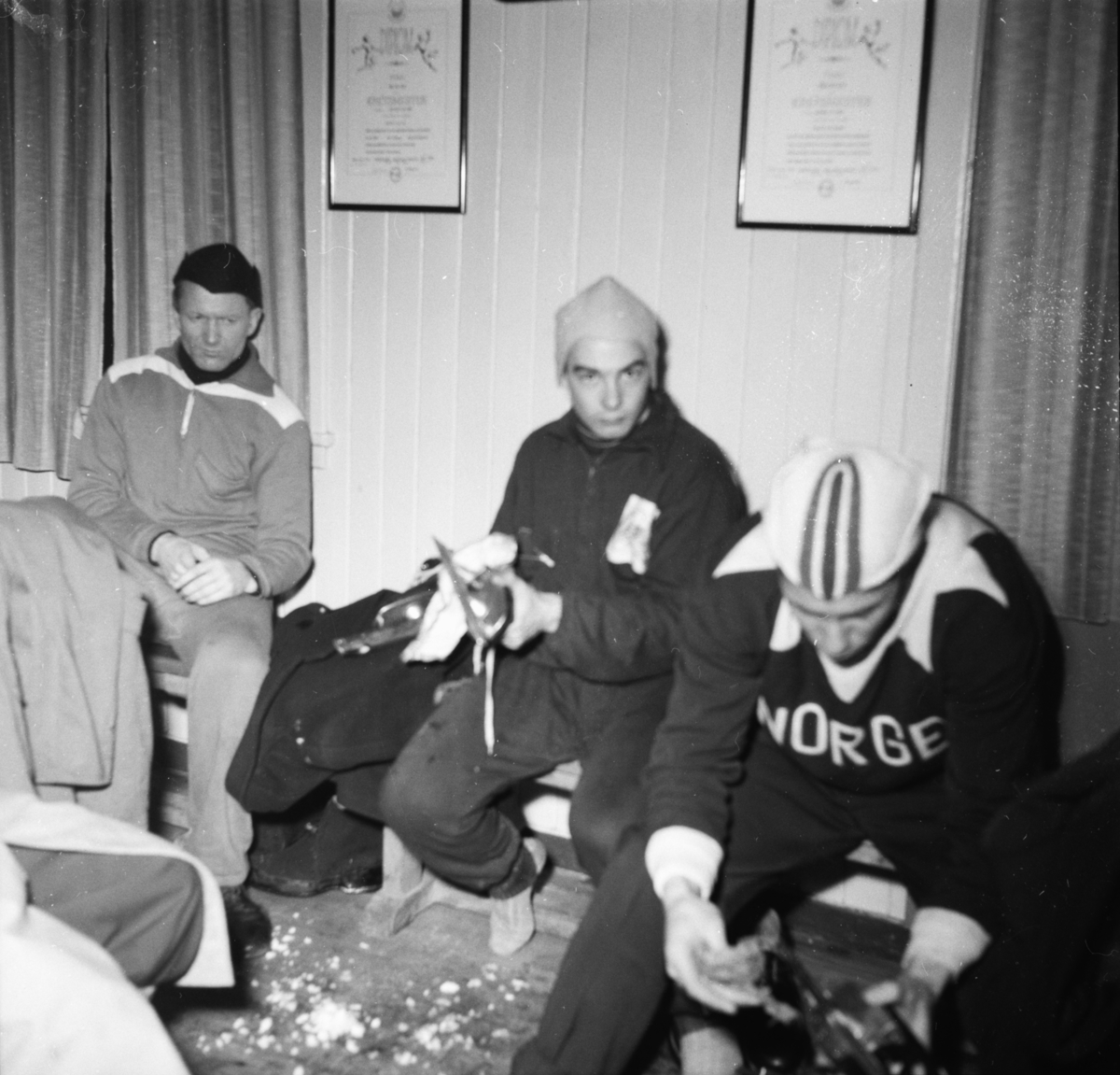 Vardens arkiv. "Skøyteløp på Herkules"  25.02.1954