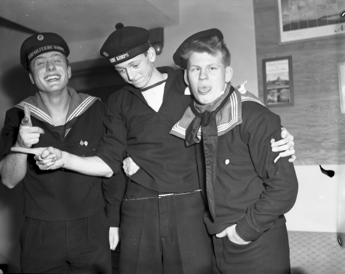 Vardens arkiv. "120 gjester på Morgedal Turisthotell"  24.02.1954