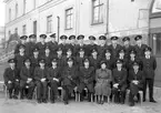 Brandkåren 1949.
Nedre raden från vänster: Kalle Jansson, Anders Kraft, Bm Georg Lindh, Bm C. Andersson, Bc Ade Engström, vBc Gösta Vendel, Else Wiederaheim-Paul, Vm Edvin Ståhlbom, Karl Johansson. Mittraden fr vänster: Erik Löved, Henry Karlsson, Lennart Mårtensson, Gösta Olsson, Bengt Lundh, Eric Helgesson, Knut Nyberg, Gösta Måwe, 