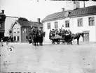 Hästskjutsar vid Rådhuset, Östhammar, Uppland