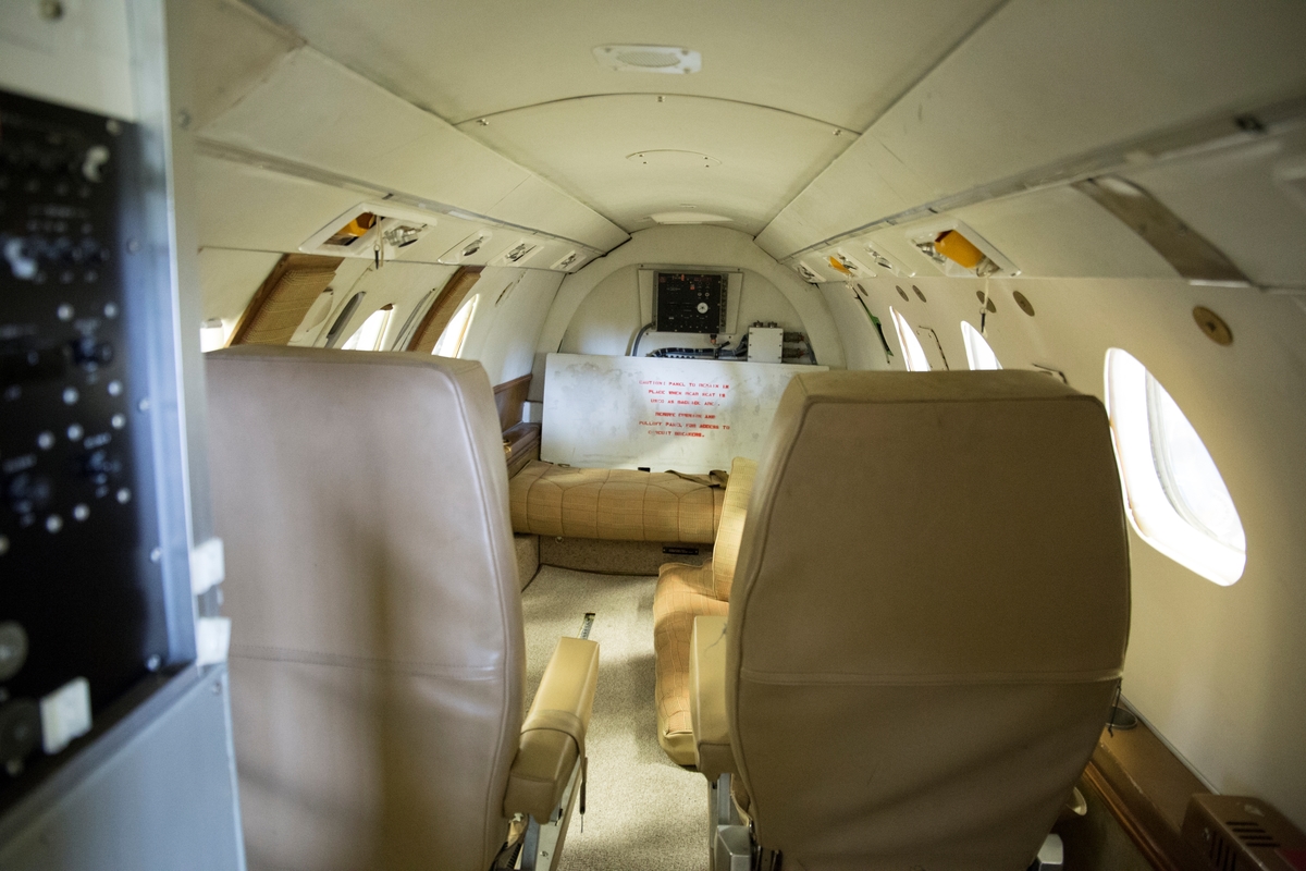 Transportflygplan, TP 86
North American, Rockwell International Sabreliner 40A

Märkning: Kronmärke på främre delen av flygkroppen. På fenan 862 och FC:s märke.