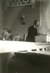 Rektor Carl Göransson i Stagneliusskolans aula, Kalmar. 1930-talet.