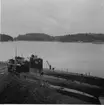 Lennart Wållberg Norrköping var förste kock på ubåten Neptun 1954 Neptuns långresa 1954.
U4, Sjöormen, Neptun vid laddningsbryggan på Märsgarn