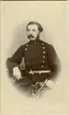 Porträtt av Carl Jacob Eduard Ringbom, löjtnant vid Gotlands nationalbeväring I 27.
Se även AMA.0008358.