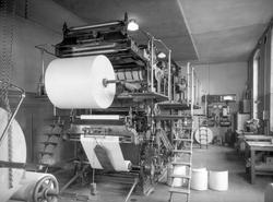 Karlstads-Tidningens tryckpress på en bild från 1934.