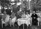 Släktdop i det fria för familjen Wennberg. Året var 1938.