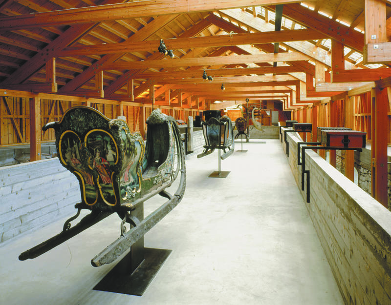 Sverre Fehn's exhibiton of old sleighs in Storhamarlåven.