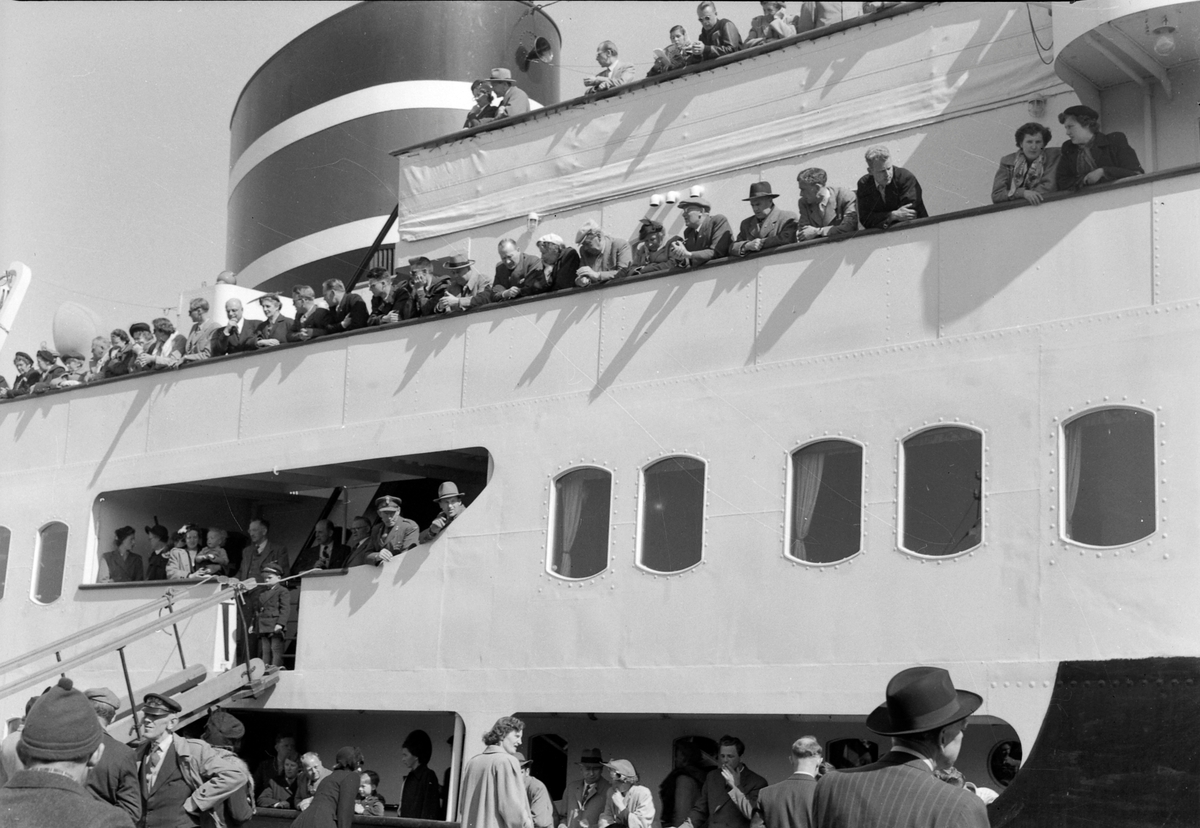 Diverse motiv fra hurtigruta M/S Håkon Jarl