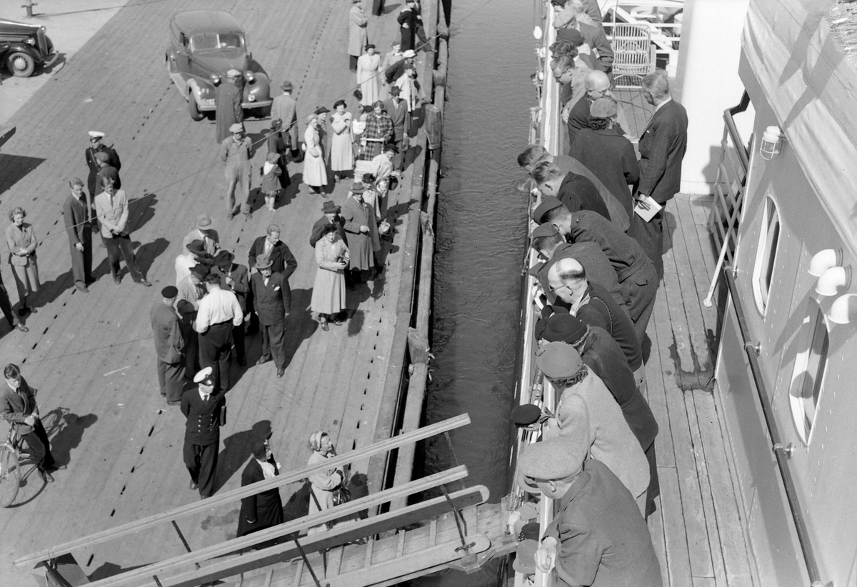Diverse motiv fra hurtigruta M/S Håkon Jarl