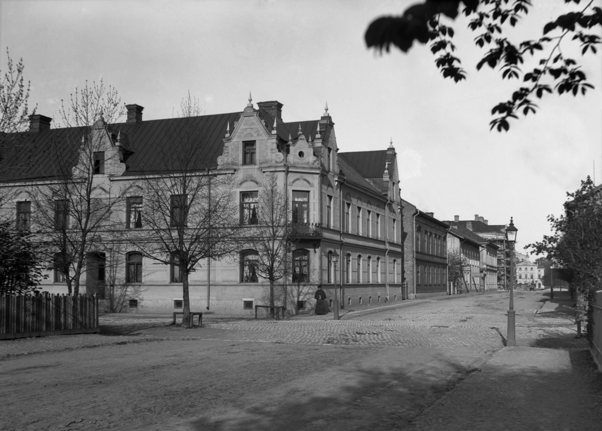 Hörnet Herrgårdsgatan–Östra Torggatan år 1899. Hörnhuset byggdes 1897.