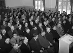 Metallarbetare på KMV går ut i strejk i februari 1945. Strejken ingick i den stora metallkonflikten som pågick till juni detta år.