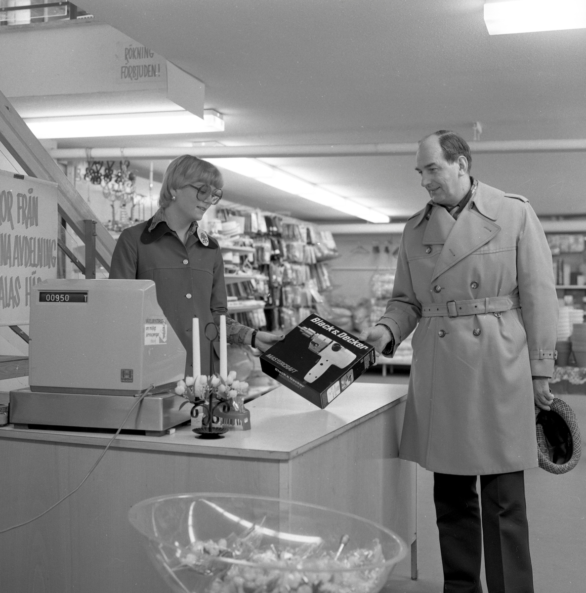 Ett fotouppdrag för en tidning föranleder ett besök på Favörhallen i Årjäng 1977.