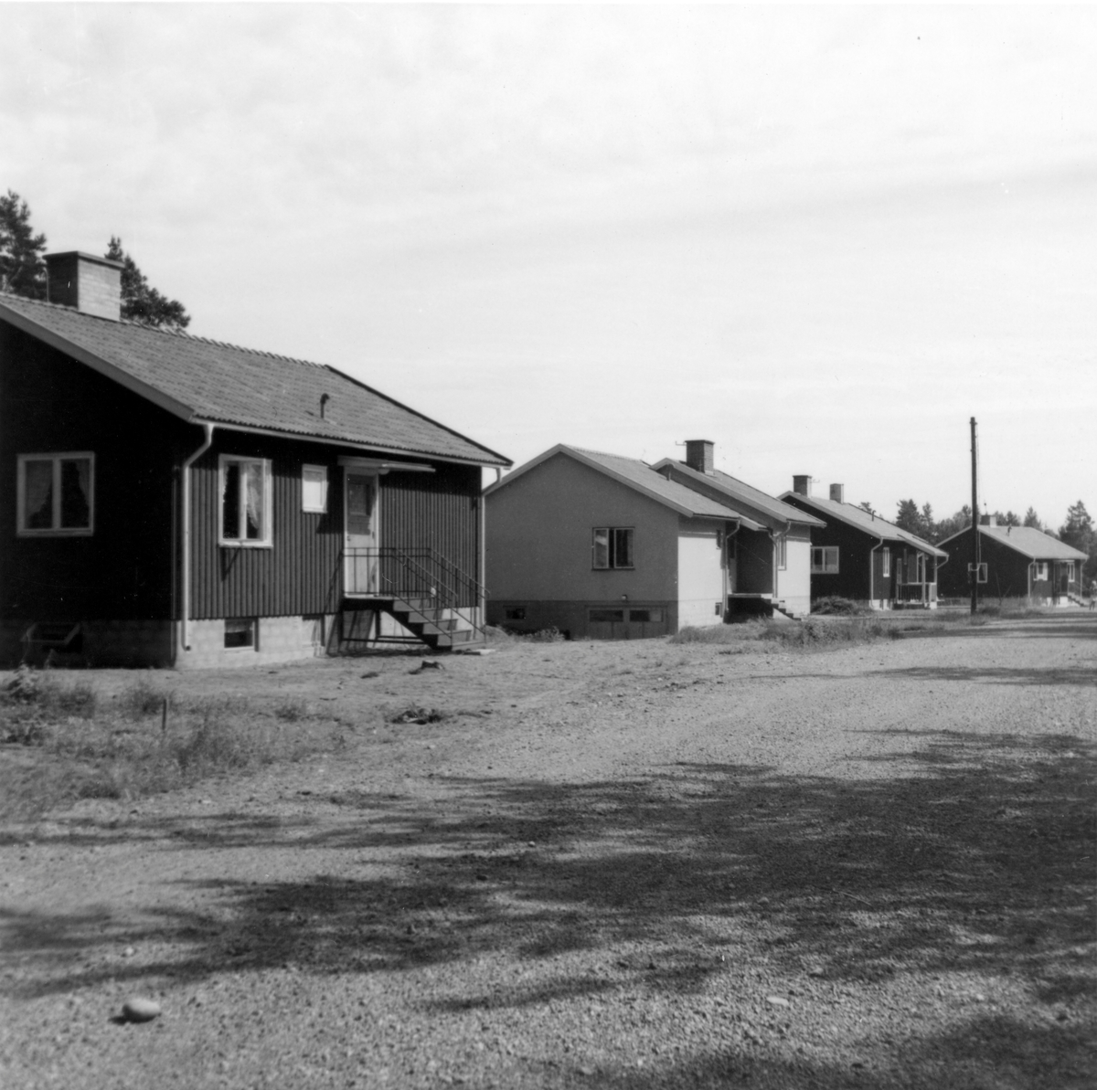Villabebyggelse i Nybble, Kristinehamn: Svedjegatan 5, 7, 9 och 11, från slutet av 1950-talet.
