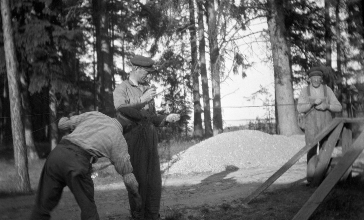 Bild från Hammarö repslageri tagen runt 1930.