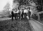 Kägelbanan vid Eda Glasbruk omkring 1900. På bilden från höger: förvaltare Strömberg, postexpeditör Fant, ingenjör Ahlqvist, förvaltare Berg, brukstjänsteman Robert Bandelin, stationsskrivare Svensson och slutligen förvaltare Ljungström.