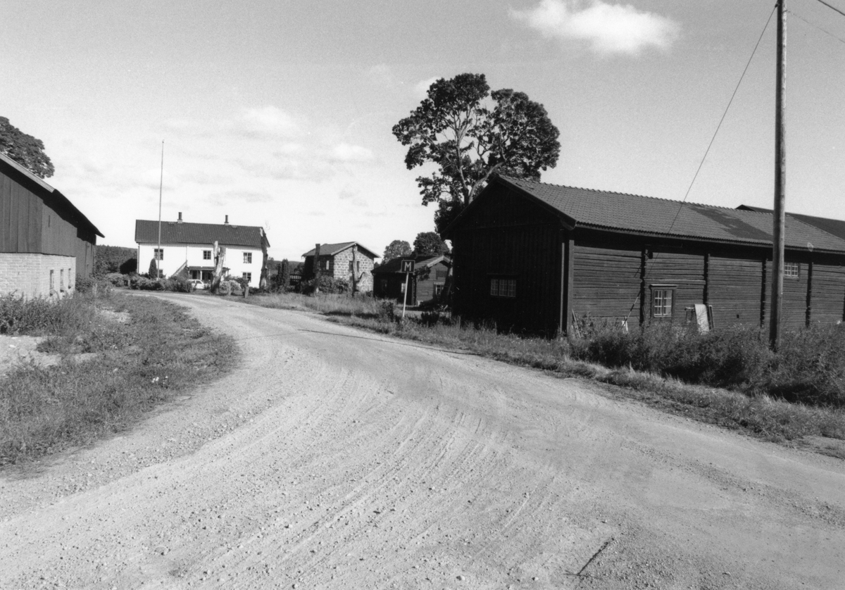 Bildarkivfynd troligen tagna i Storfors kommun i mitten av 1980-talet. Gå gärna in och kommentera om du vet något om bilden.