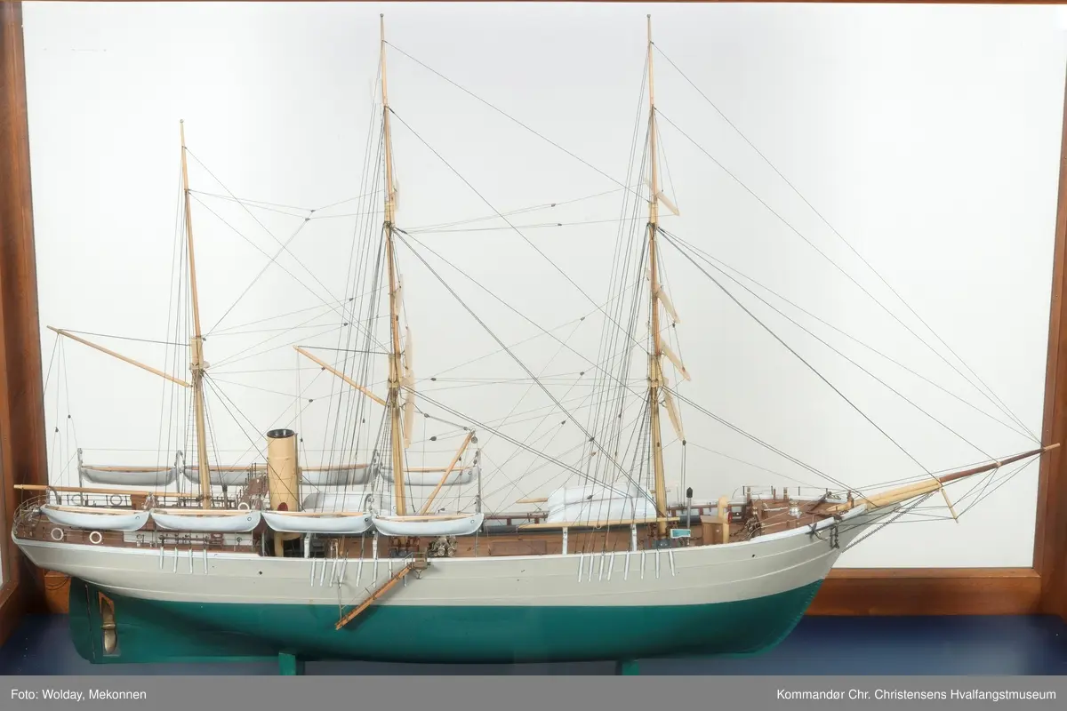 Modell av dampbarken JASON