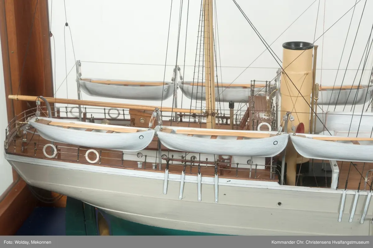 Modell av dampbarken JASON