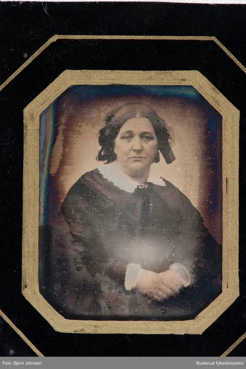 Daguerreotypi
Kvinneportrett
Bestmor Kaurin
ca 1850